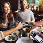 atmosphere guets in restaurant (24)